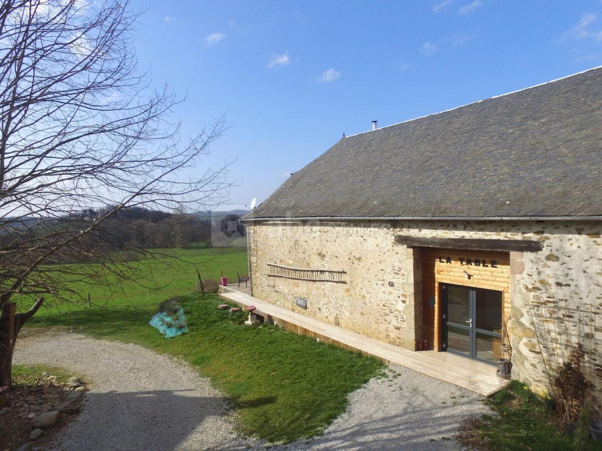 Domaine De La Clauzade Bed & Breakfast Saint-Germain-les-Vergnes Dış mekan fotoğraf