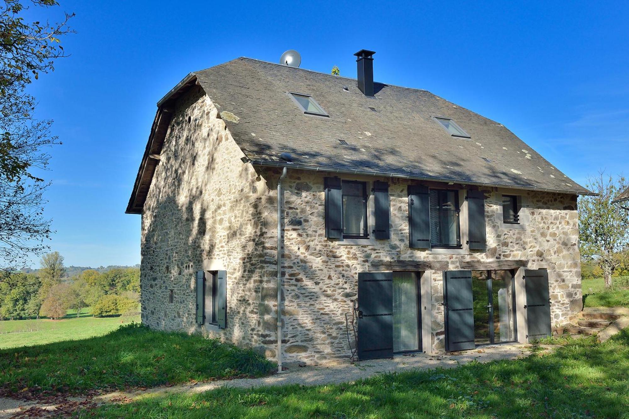 Domaine De La Clauzade Bed & Breakfast Saint-Germain-les-Vergnes Dış mekan fotoğraf