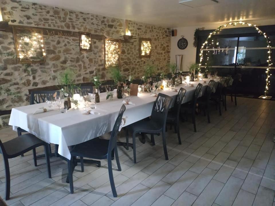Domaine De La Clauzade Bed & Breakfast Saint-Germain-les-Vergnes Dış mekan fotoğraf