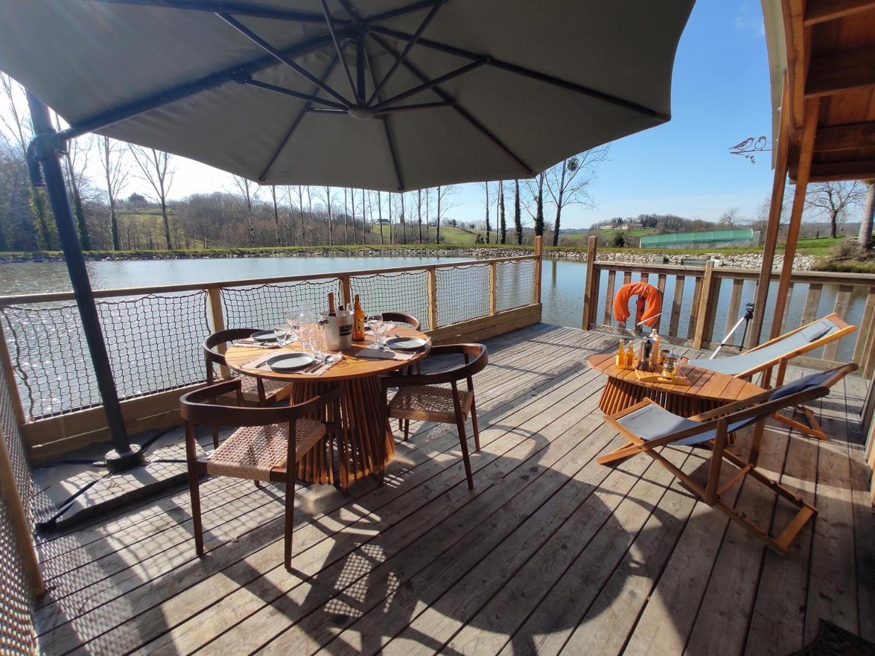 Domaine De La Clauzade Bed & Breakfast Saint-Germain-les-Vergnes Oda fotoğraf