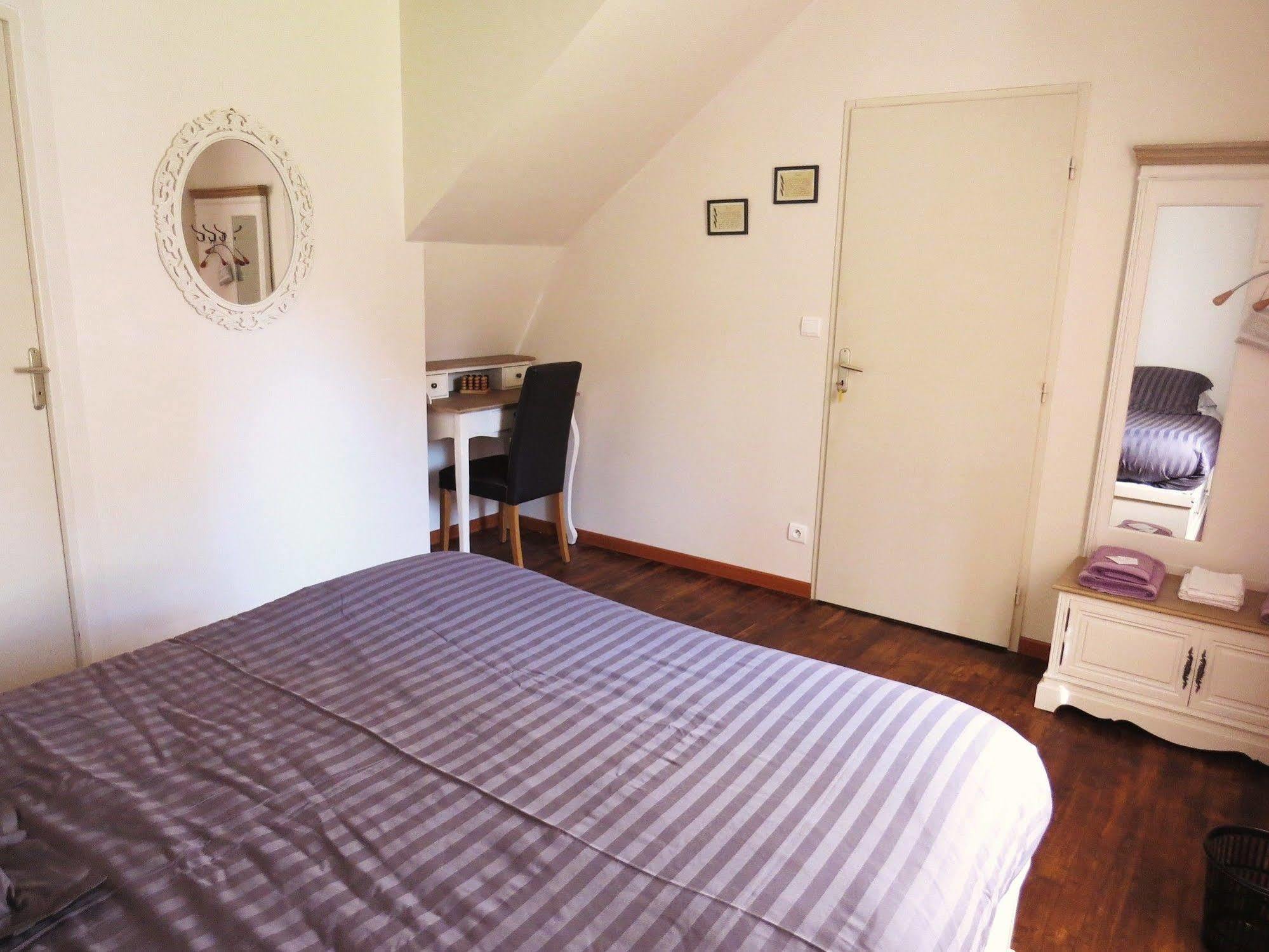 Domaine De La Clauzade Bed & Breakfast Saint-Germain-les-Vergnes Dış mekan fotoğraf