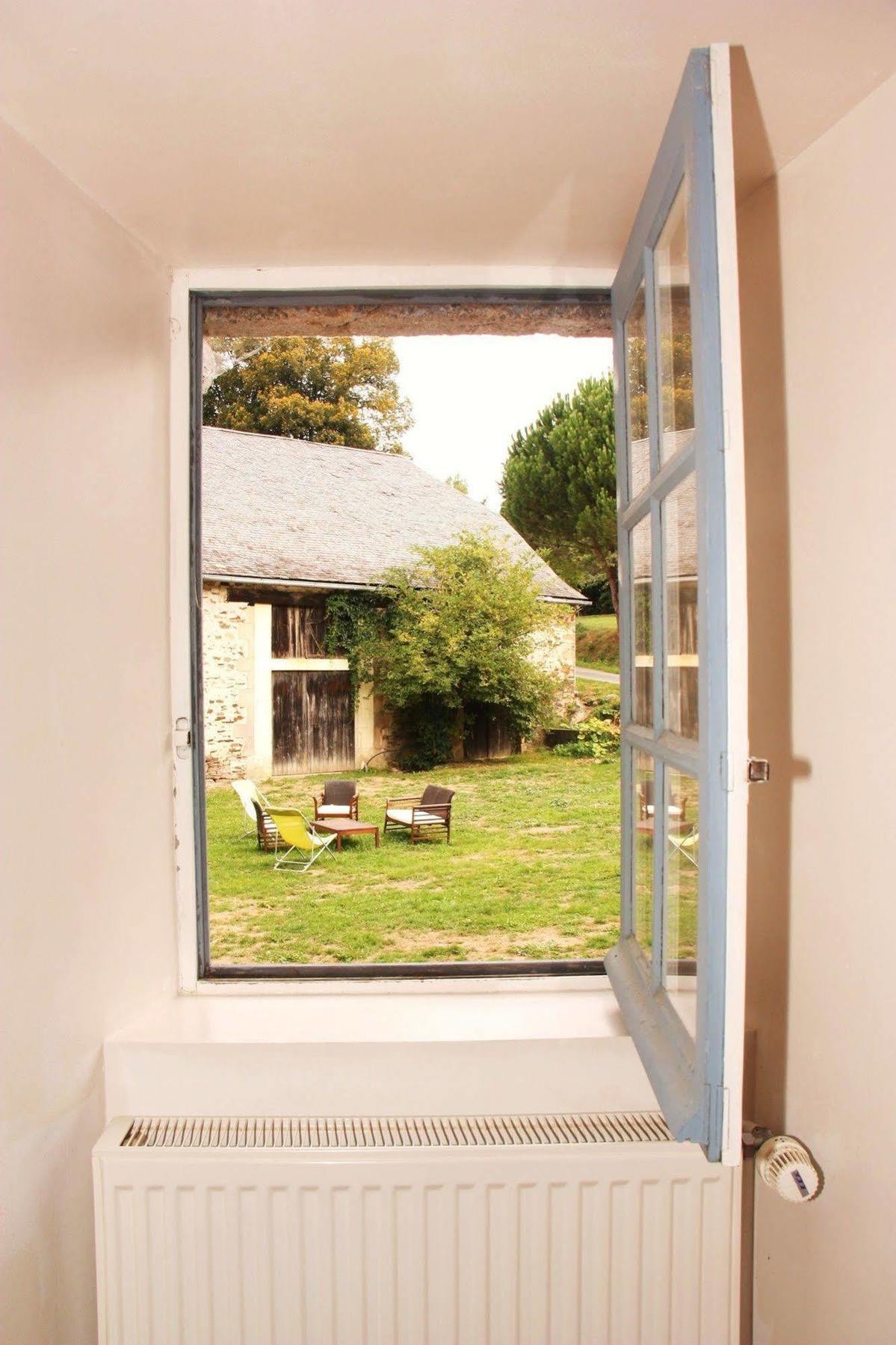 Domaine De La Clauzade Bed & Breakfast Saint-Germain-les-Vergnes Dış mekan fotoğraf